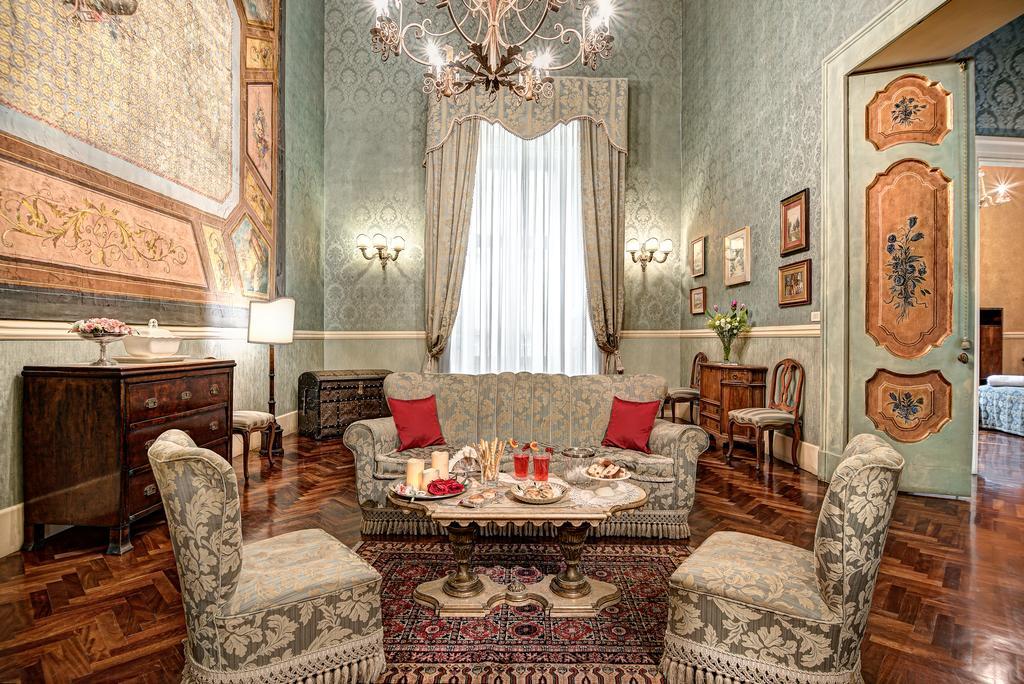 Arthouse Lady Marys Tribunali Luxury Suite Naples Luaran gambar