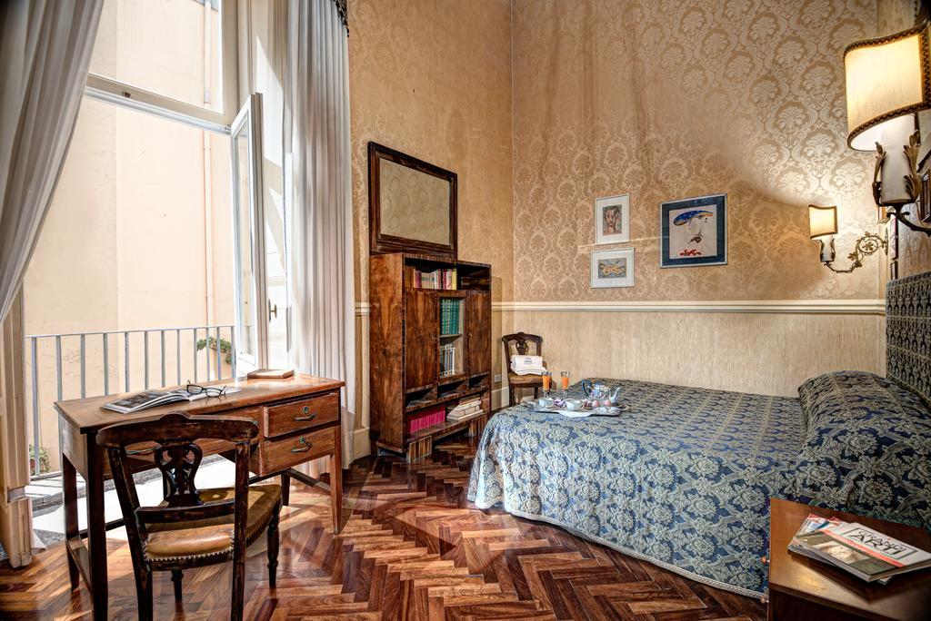 Arthouse Lady Marys Tribunali Luxury Suite Naples Luaran gambar