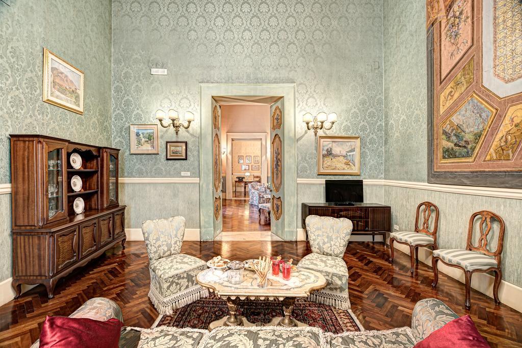 Arthouse Lady Marys Tribunali Luxury Suite Naples Luaran gambar